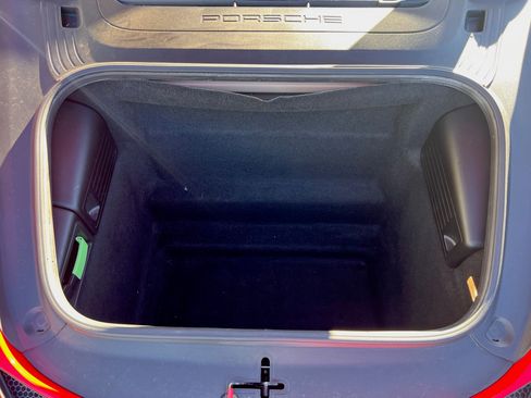 Used 2021 Porsche 718 Boxster Spyder image 30