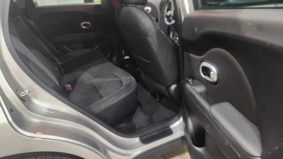 Used 2018 Kia Soul + FWD image 14