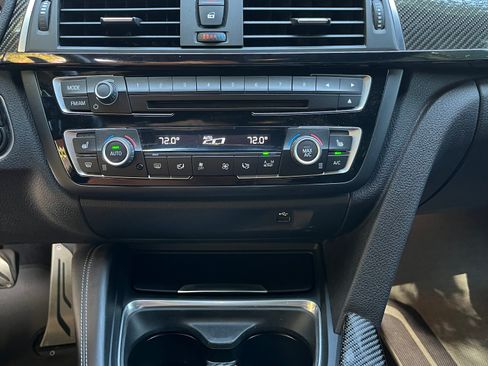 Used 2017 BMW M4 Convertible RWD image 16