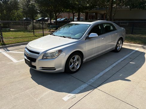 Used 2010 Chevrolet Malibu LT w/ Power Convenience Package FWD image 1