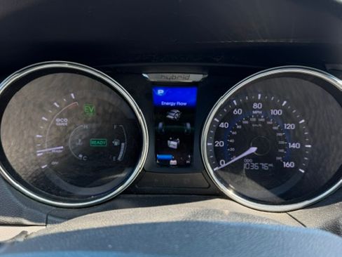 Used 2012 Hyundai Sonata Hybrid w/ Leather Pkg FWD image 12