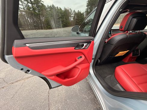 Used 2021 Porsche Macan GTS AWD/4WD image 17