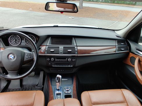 Used 2010 BMW X5 xDrive30i image 18