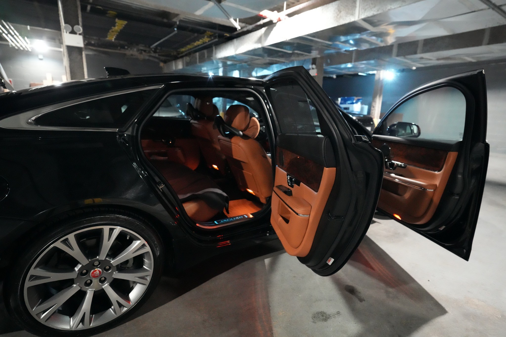Used 2019 Jaguar XJ L Portfolio AWD/4WD image 14