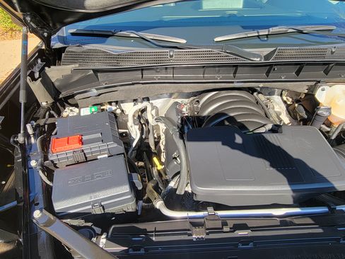 Used 2022 GMC Sierra 1500 AT4 w/ AT4 Premium Package image 8