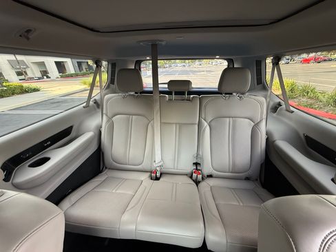 Used 2023 Jeep Grand Wagoneer L 4WD w/ Flexible Seating Group image 10