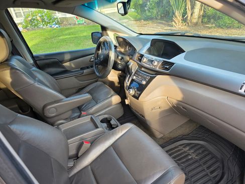 Used 2011 Honda Odyssey EX-L image 8