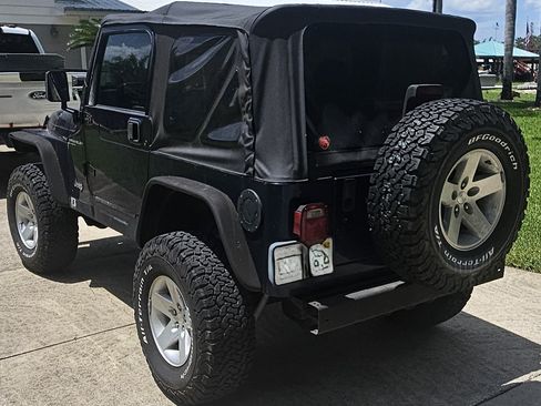 Used 2002 Jeep Wrangler X AWD/4WD image 10