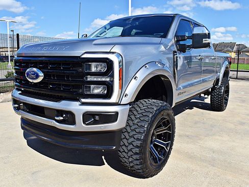 Used 2023 Ford F250 Lariat w/ Lariat Ultimate Package AWD/4WD image 9