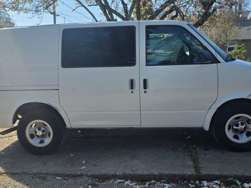 Used 2001 Chevrolet Astro image 6