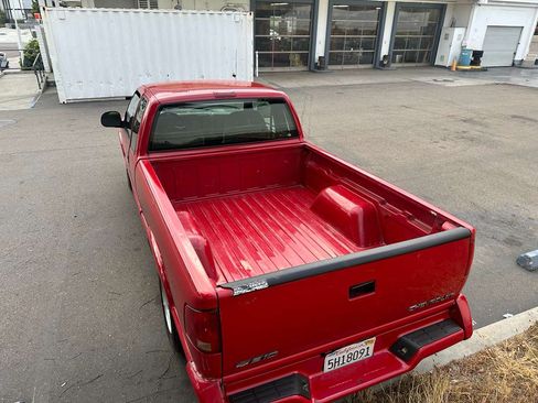 Used 1996 Chevrolet S10 Pickup LS image 2