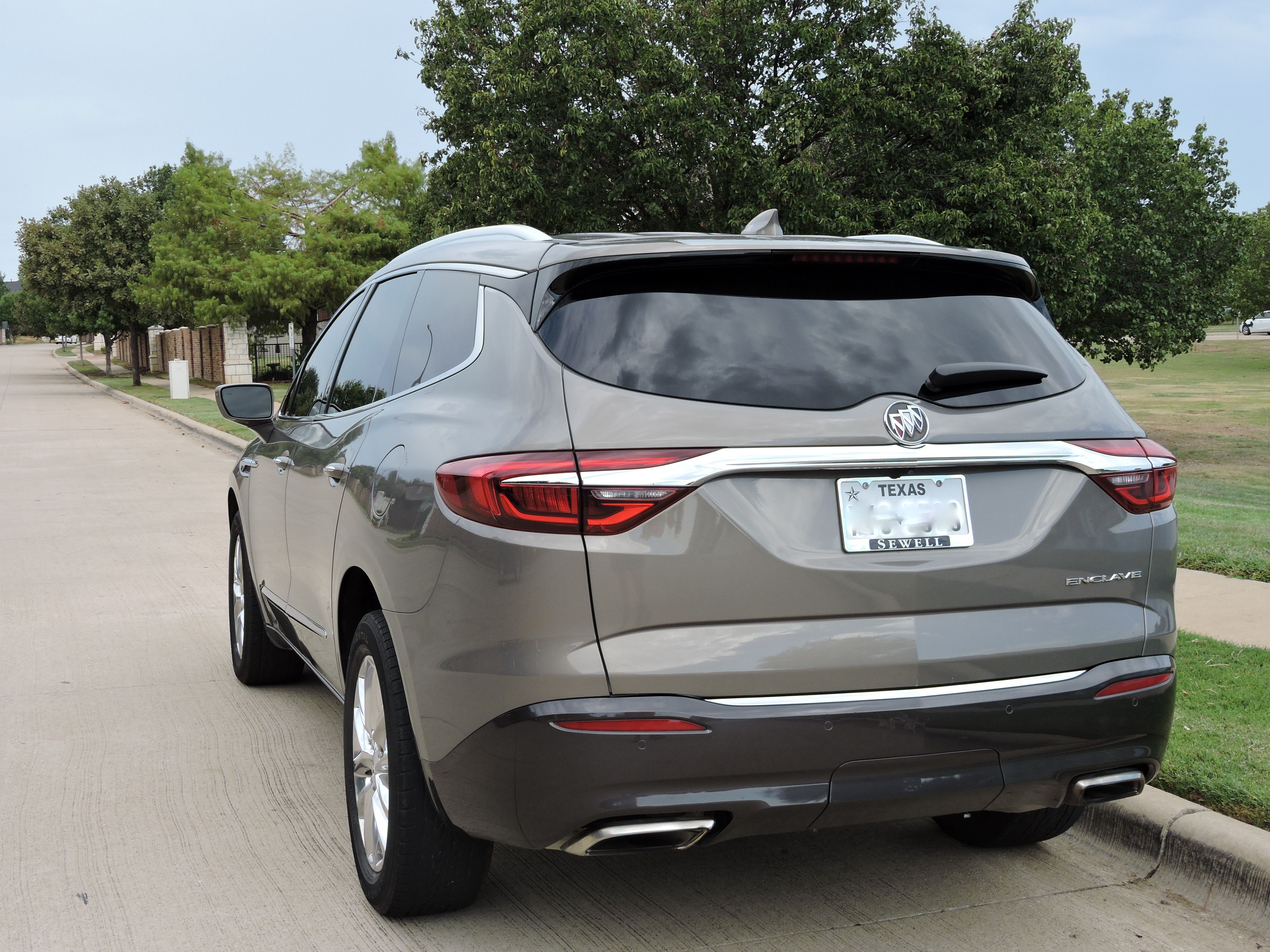 Used 2019 Buick Enclave Essence FWD image 9