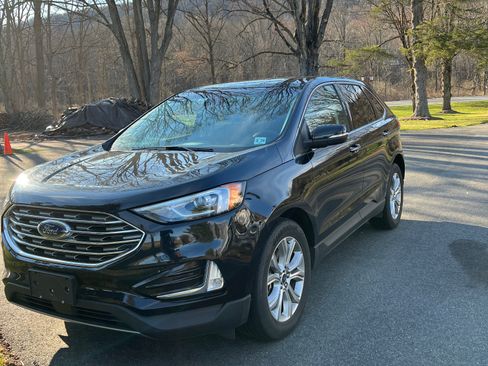 Used 2019 Ford Edge Titanium w/ Cold Weather Package image 1