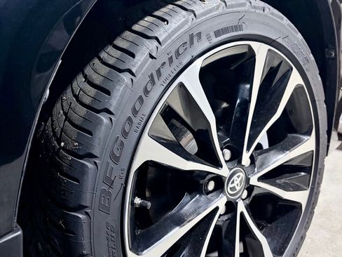 Used 2018 Toyota Corolla SE image 8