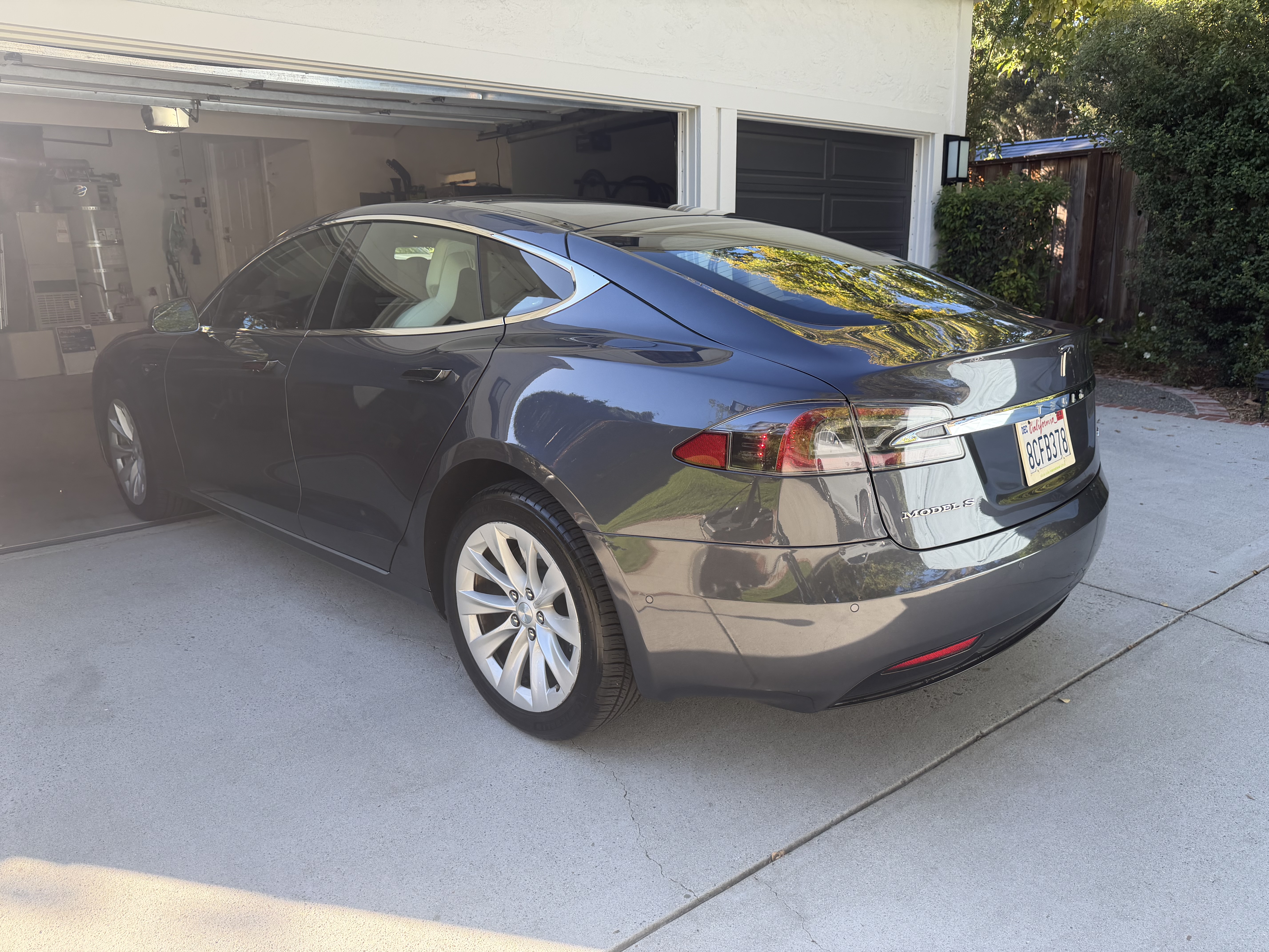Used 2017 Tesla Model S 75D AWD/4WD image 5