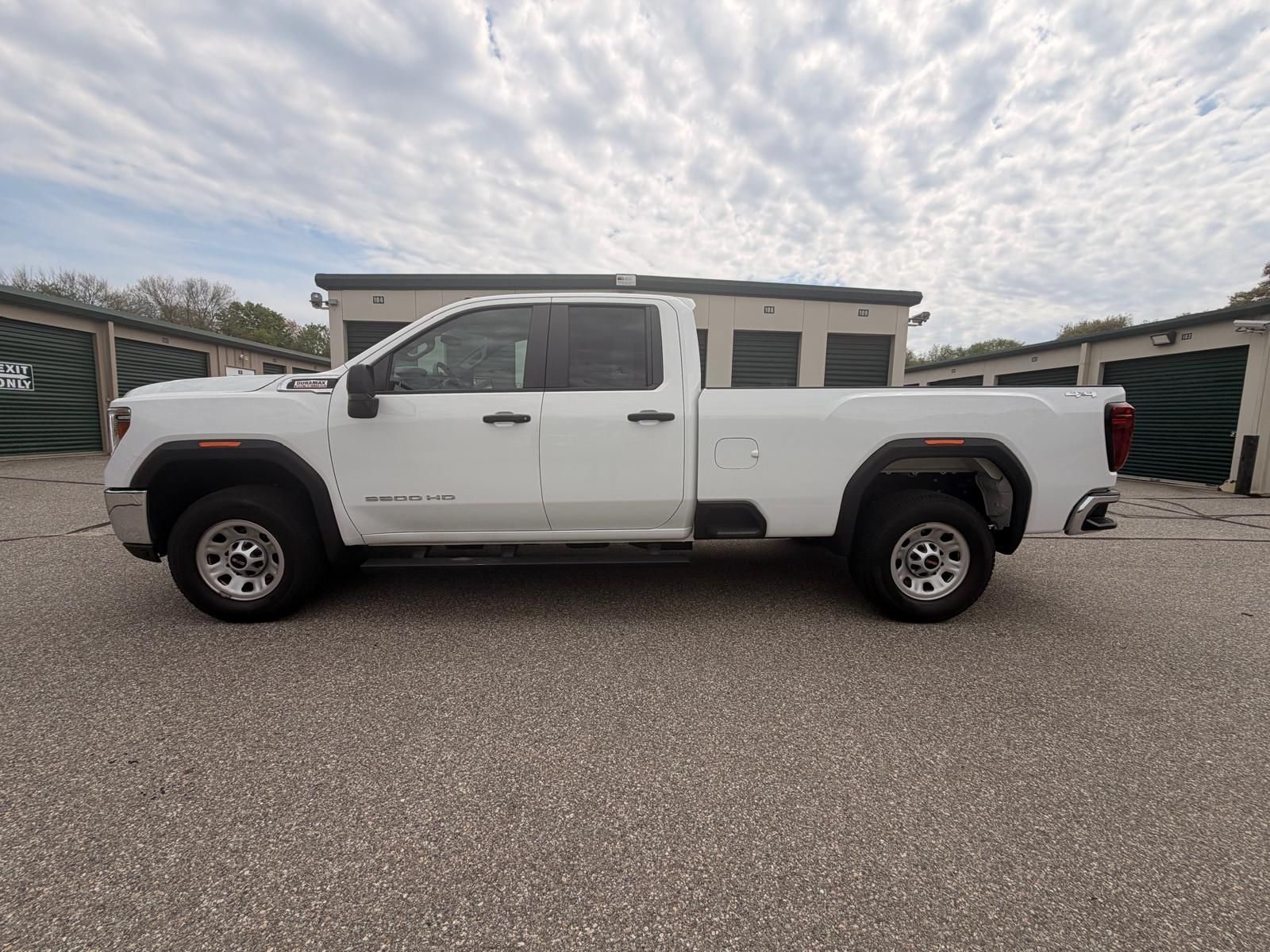 Used 2023 GMC Sierra 3500 Pro w/ Gooseneck/5TH Wheel Package AWD/4WD image 1