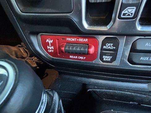 Used 2021 Jeep Wrangler Unlimited Rubicon image 9