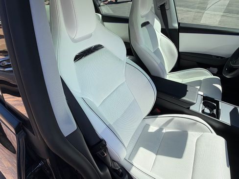 Used 2024 Tesla Model 3 Performance image 13