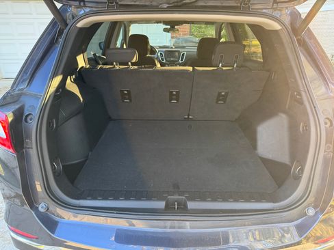 Used 2018 Chevrolet Equinox LT image 9