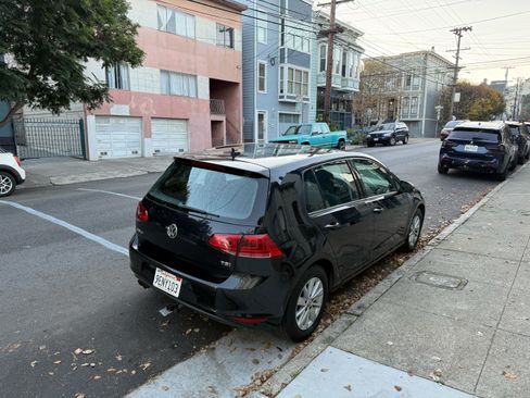 Used 2016 Volkswagen Golf S image 10