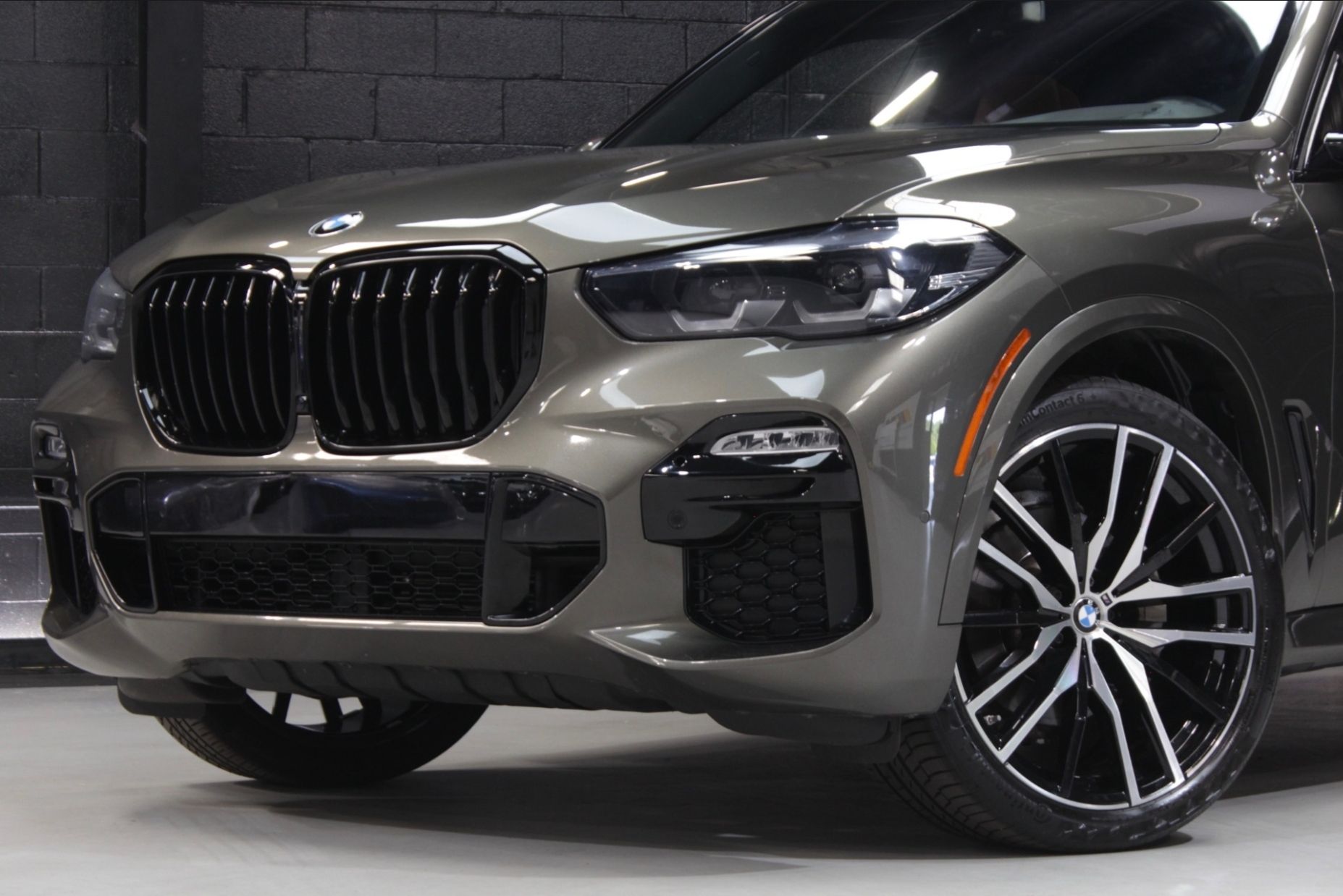 Used 2021 BMW X5 sDrive40i w/ M Sport Package RWD image 5