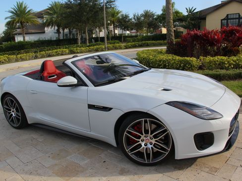 Used 2020 Jaguar F-TYPE R-Dynamic image 2