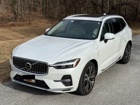 Used 2022 Volvo XC60 T8 Inscription w/ Advanced Package AWD/4WD image 10