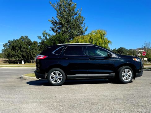 Used 2020 Ford Edge SEL w/ Convenience Package image 4