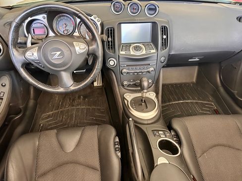 Used 2019 Nissan 370Z Touring image 9