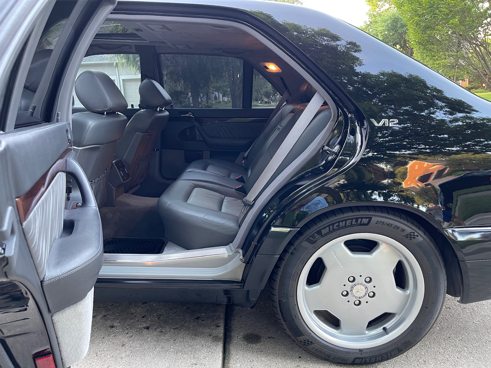 Used 1998 Mercedes-Benz S 600 Sedan image 21