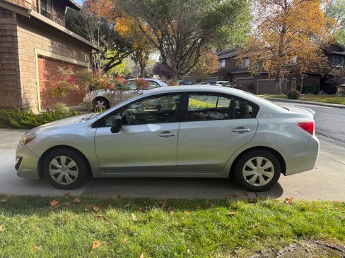 Used 2016 Subaru Impreza 2.0i image 1