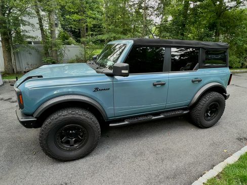 Used 2021 Ford Bronco Badlands image 10