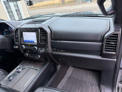 Used 2021 Ford Expedition Max Limited image 14
