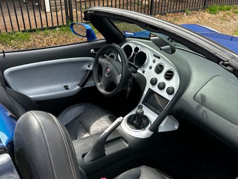 Used 2006 Pontiac Solstice Convertible w/ Premium Package image 16