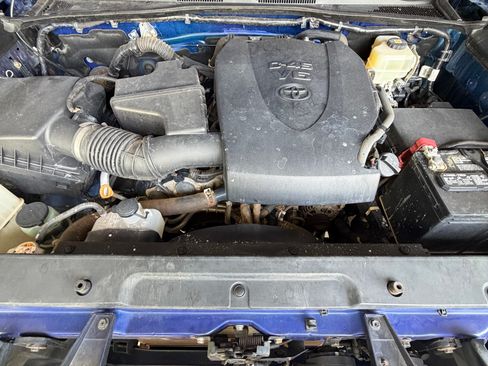Used 2022 Toyota Tacoma TRD Off-Road AWD/4WD image 22