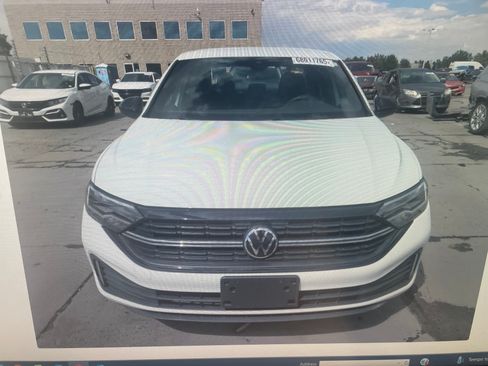 Used 2024 Volkswagen Jetta Sport image 1