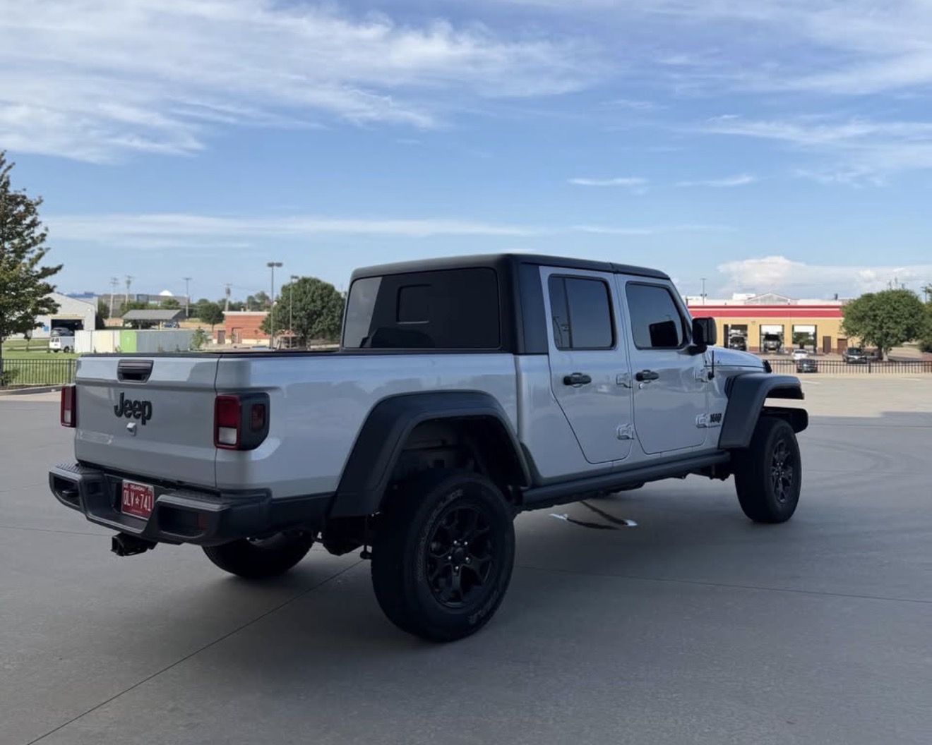 Used 2023 Jeep Gladiator Sport AWD/4WD image 8