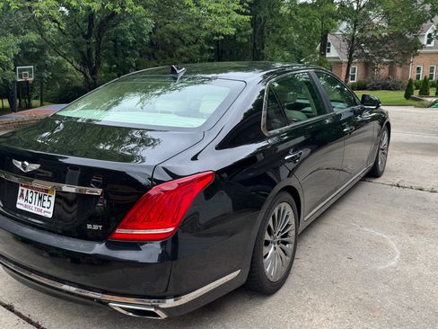 Used 2017 Genesis G90 3.3T Premium RWD image 9