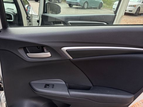 Used 2016 Honda Fit LX image 17