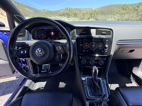 Used 2019 Volkswagen Golf 4-Door AWD/4WD image 20