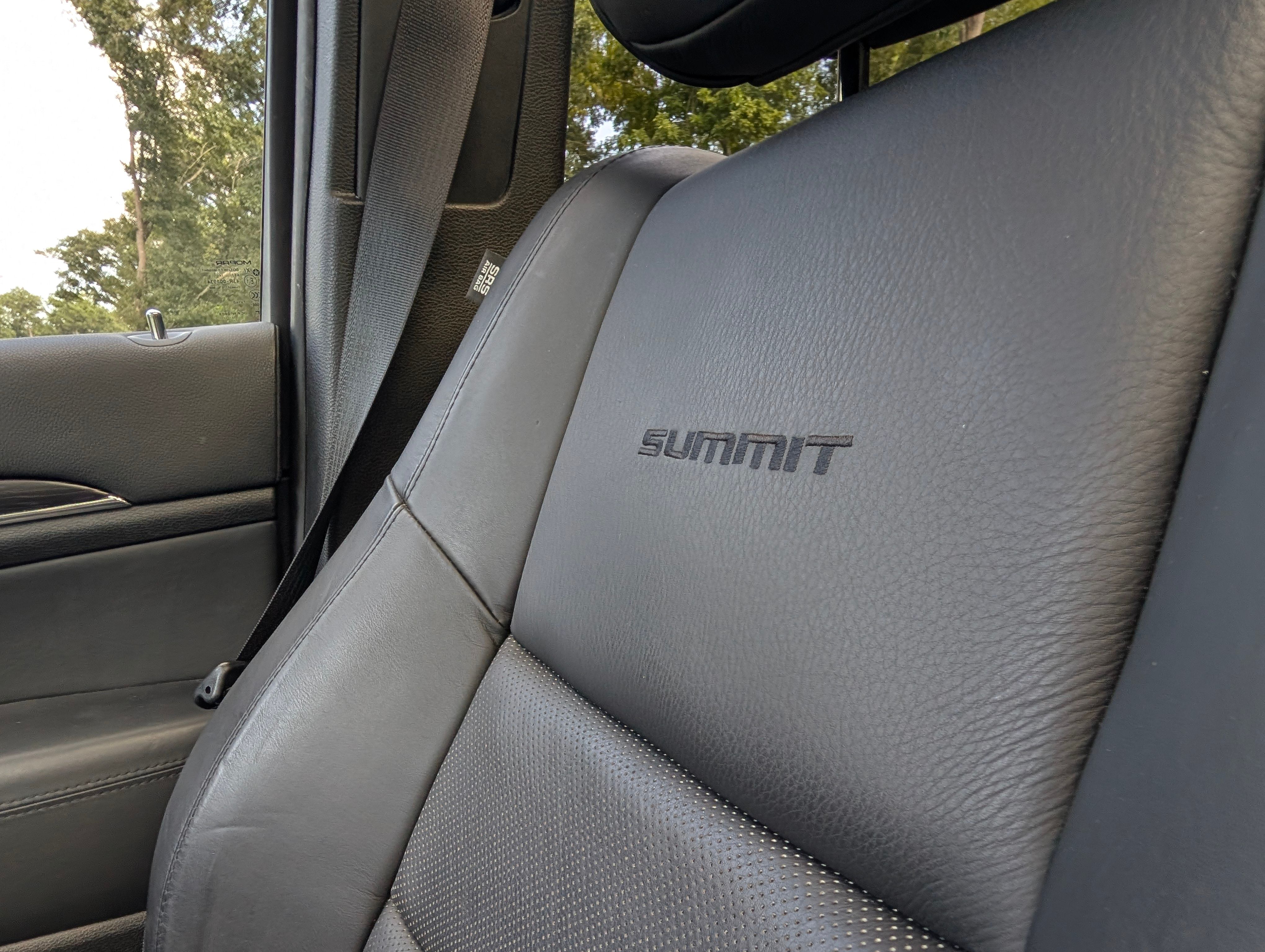 Used 2015 Jeep Grand Cherokee Summit w/ Platinum Series Group RWD image 19