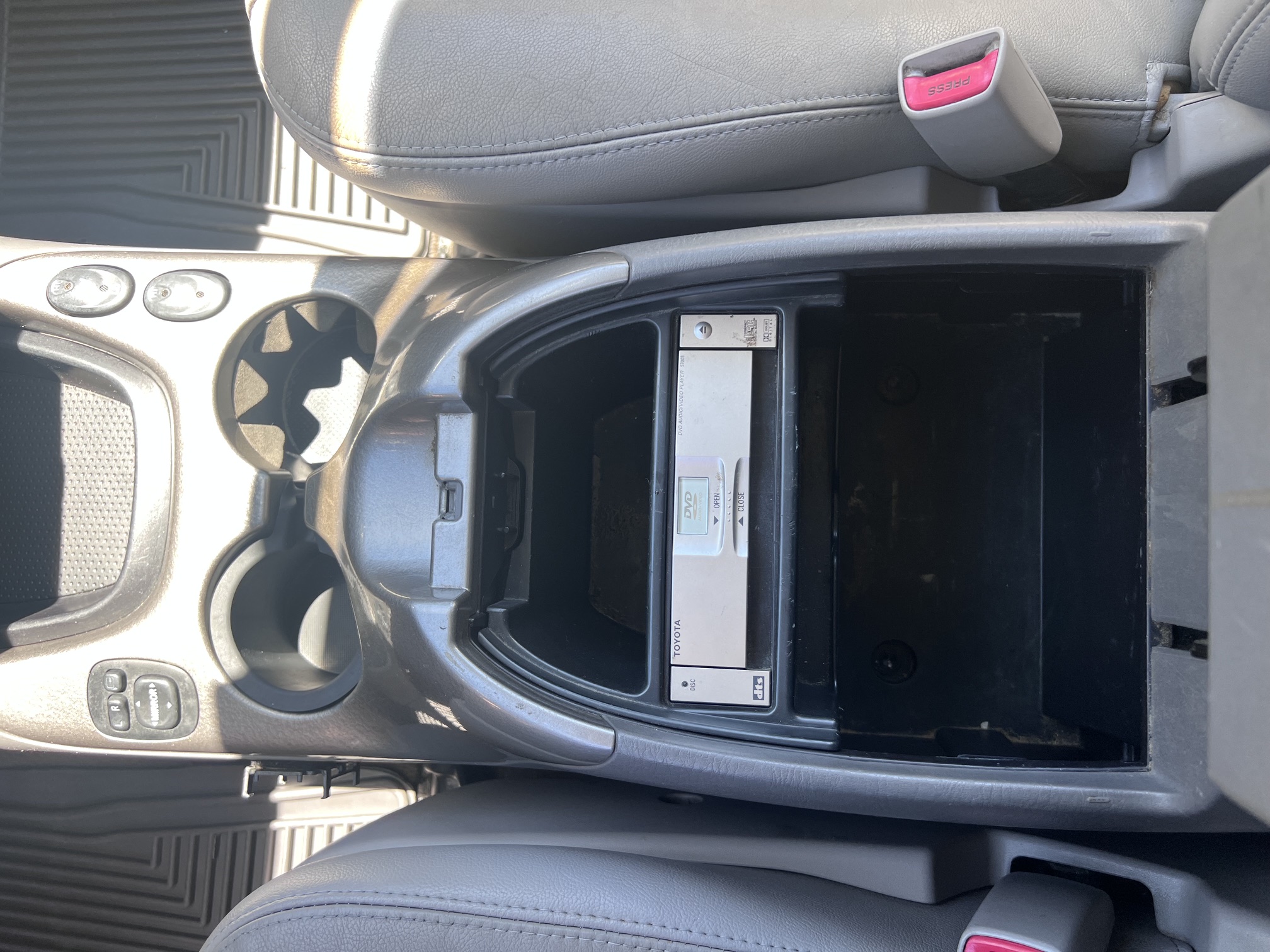 Used 2007 Toyota Sequoia Limited RWD image 18
