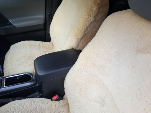 Used 2018 Toyota Tacoma SR5 image 11