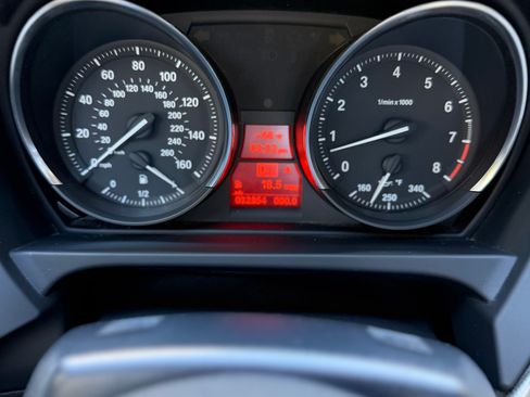 Used 2016 BMW Z4 sDrive35i RWD image 13