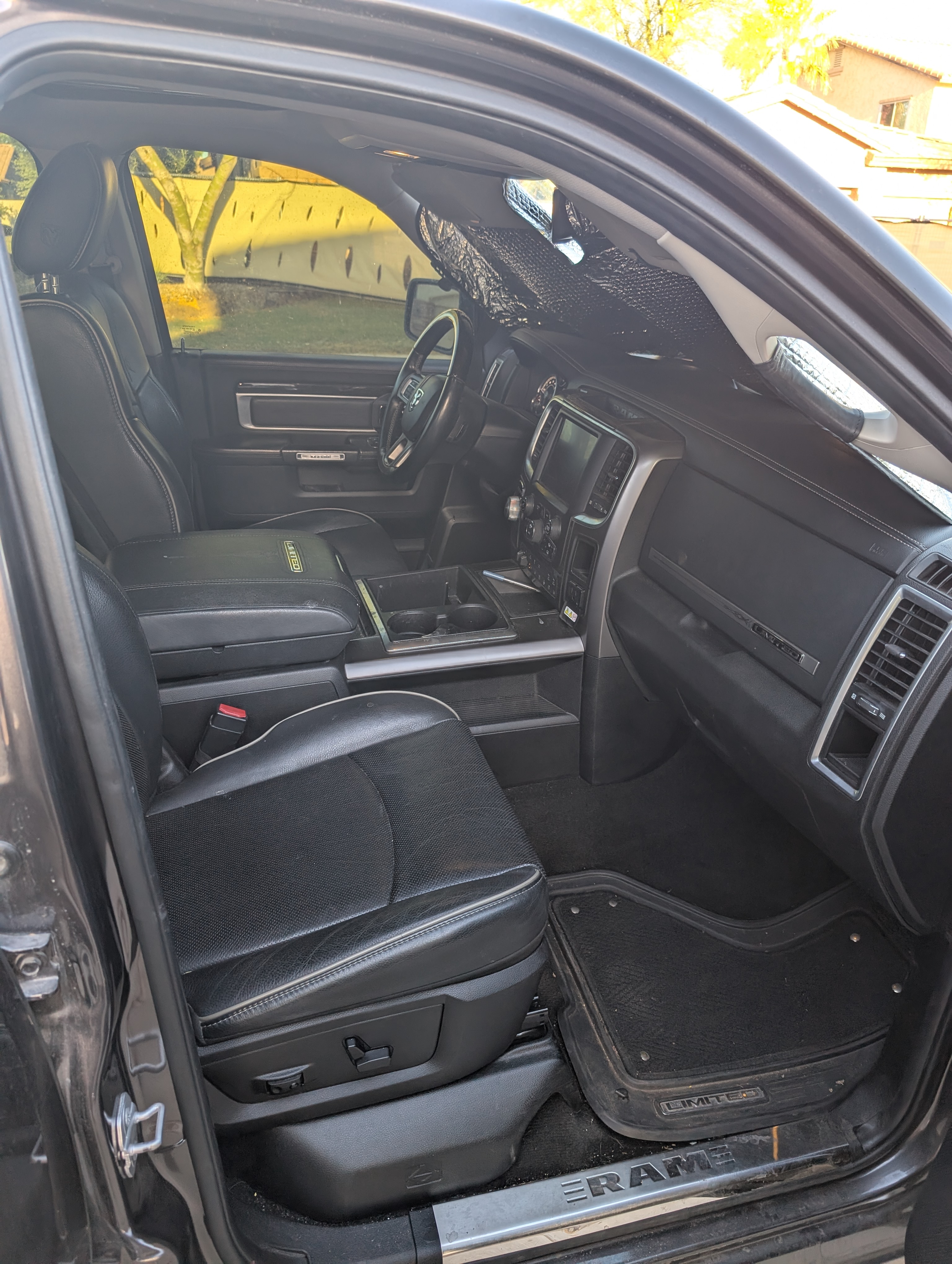 Used 2015 RAM 1500 Limited AWD/4WD image 4