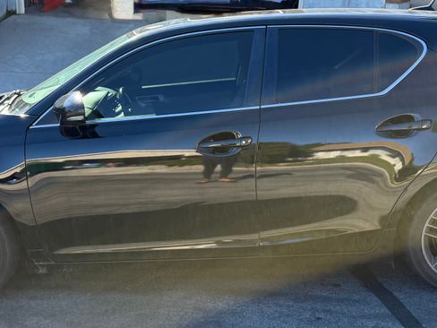 Used 2013 Lexus CT 200h image 1