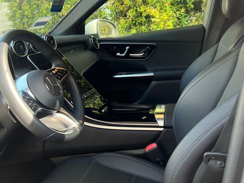 Used 2025 Mercedes-Benz GLC 300 image 15