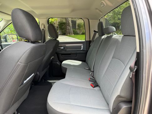 Used 2021 RAM 1500 Classic SLT RWD image 10