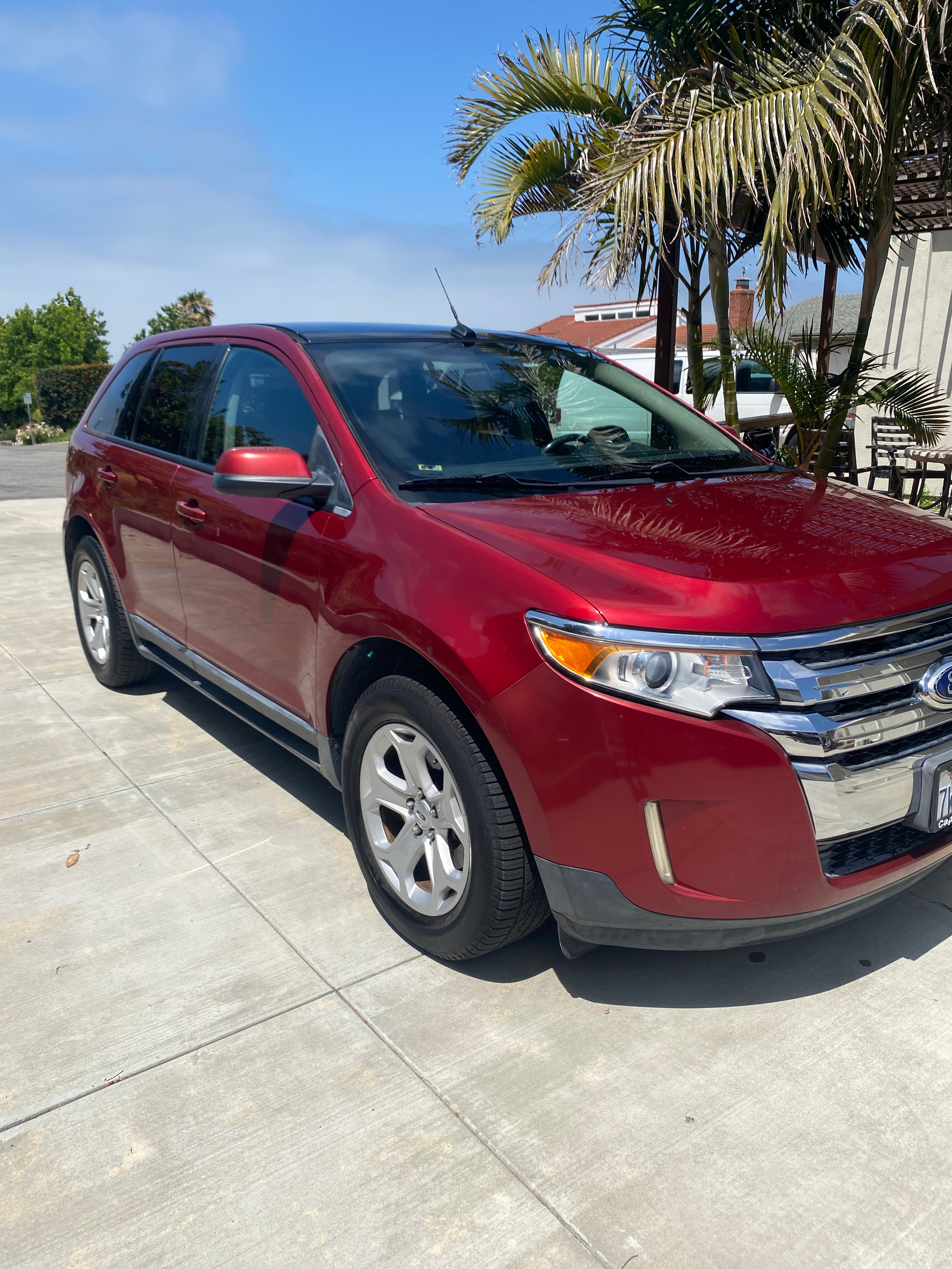 Used 2013 Ford Edge SEL FWD image 2