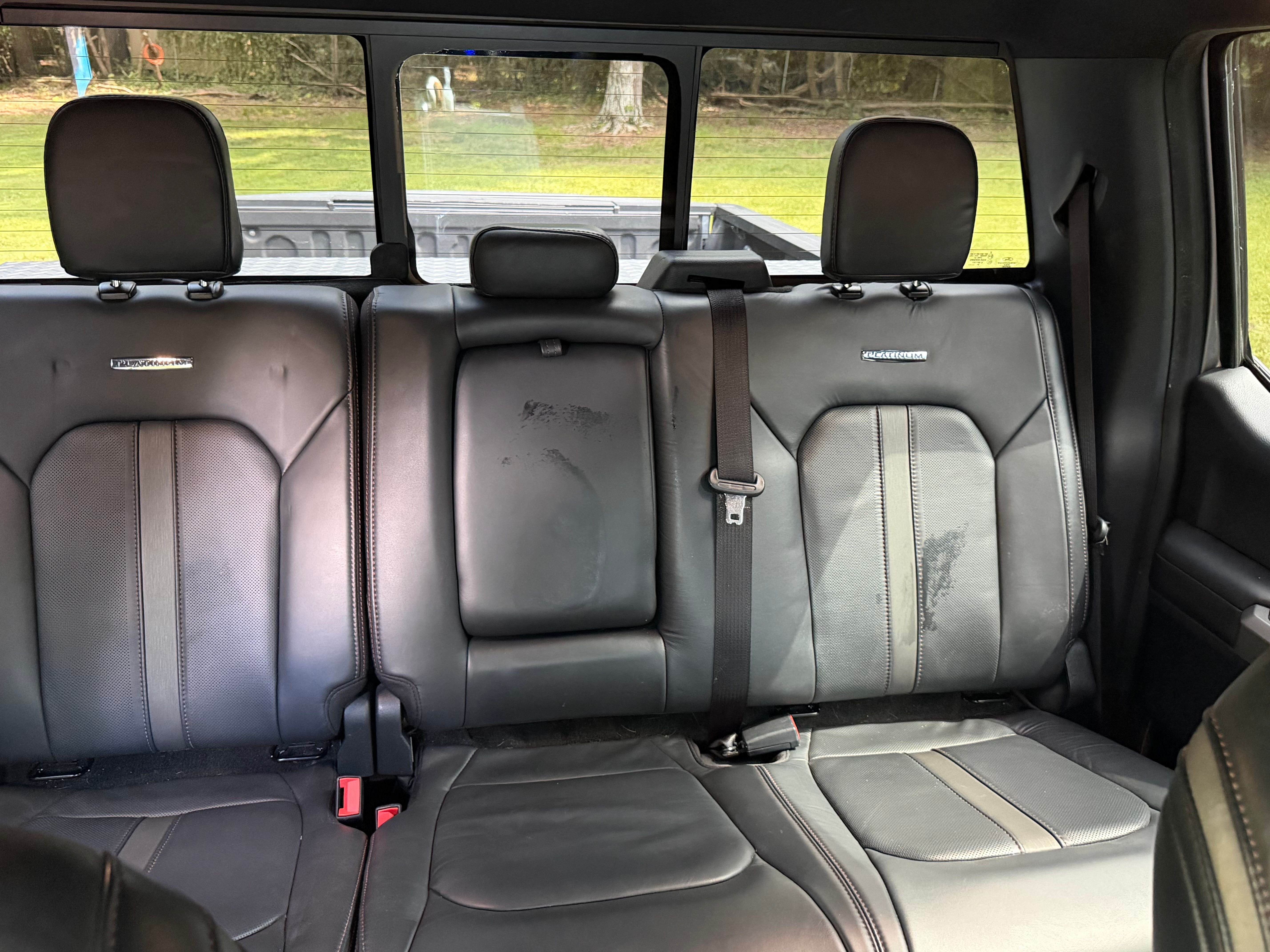 Used 2022 Ford F250 Platinum w/ FX4 Off-Road Package AWD/4WD image 18